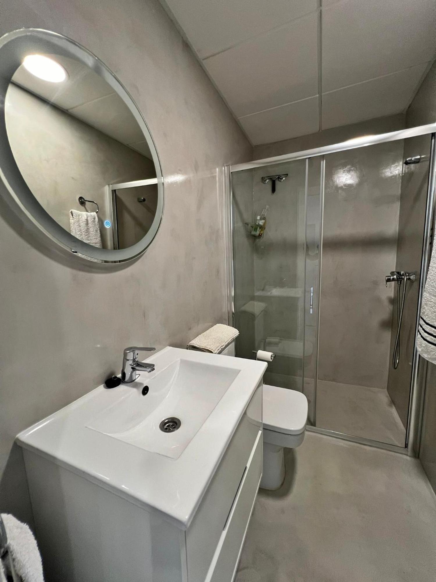 Luxury And New With Pool Apartment *