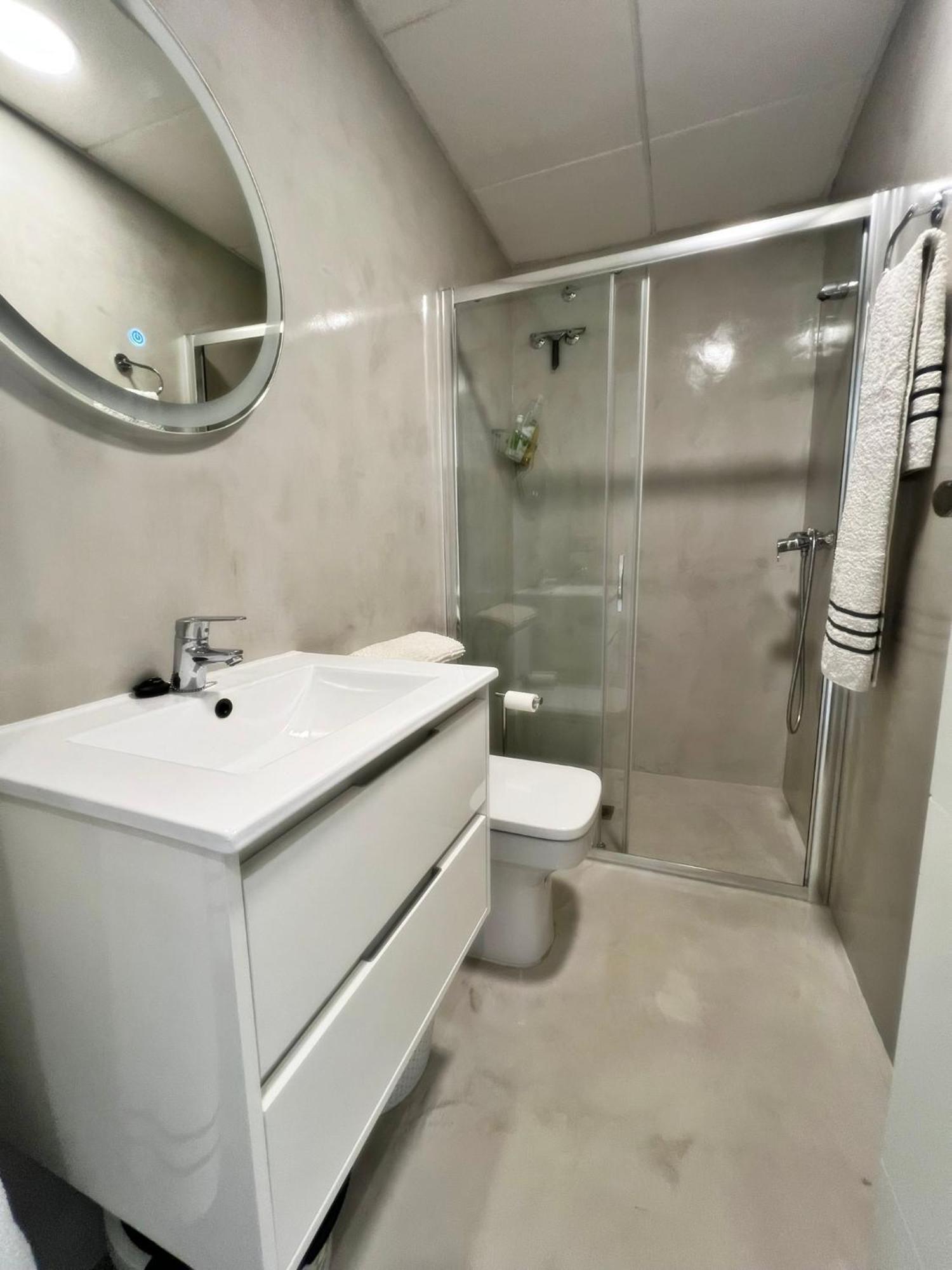 Apartment Luxury And New With Pool