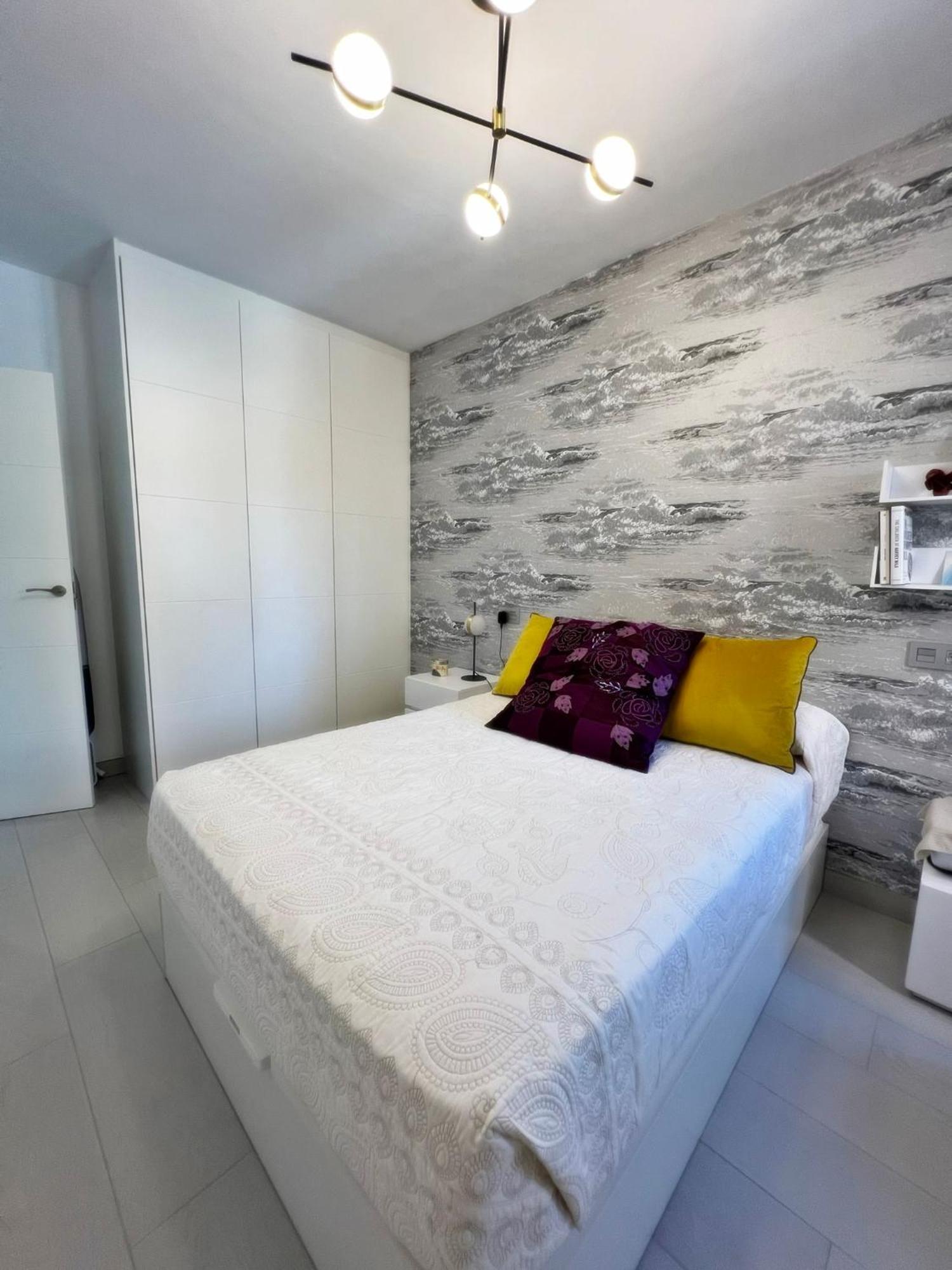 Luxury And New With Pool *